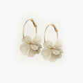 Boucles d'oreilles Flora créoles beige
