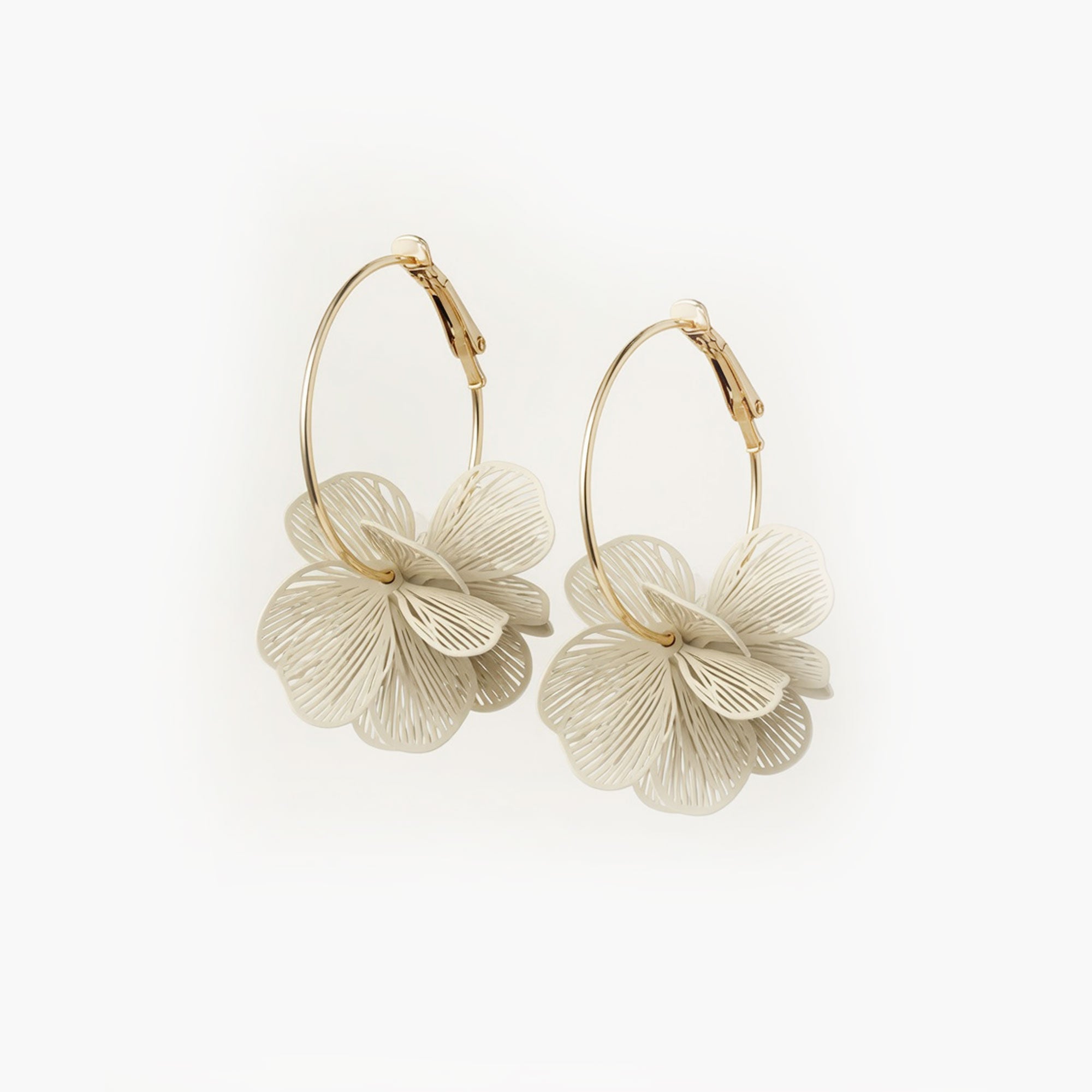 Boucles d'oreilles Flora créoles beige